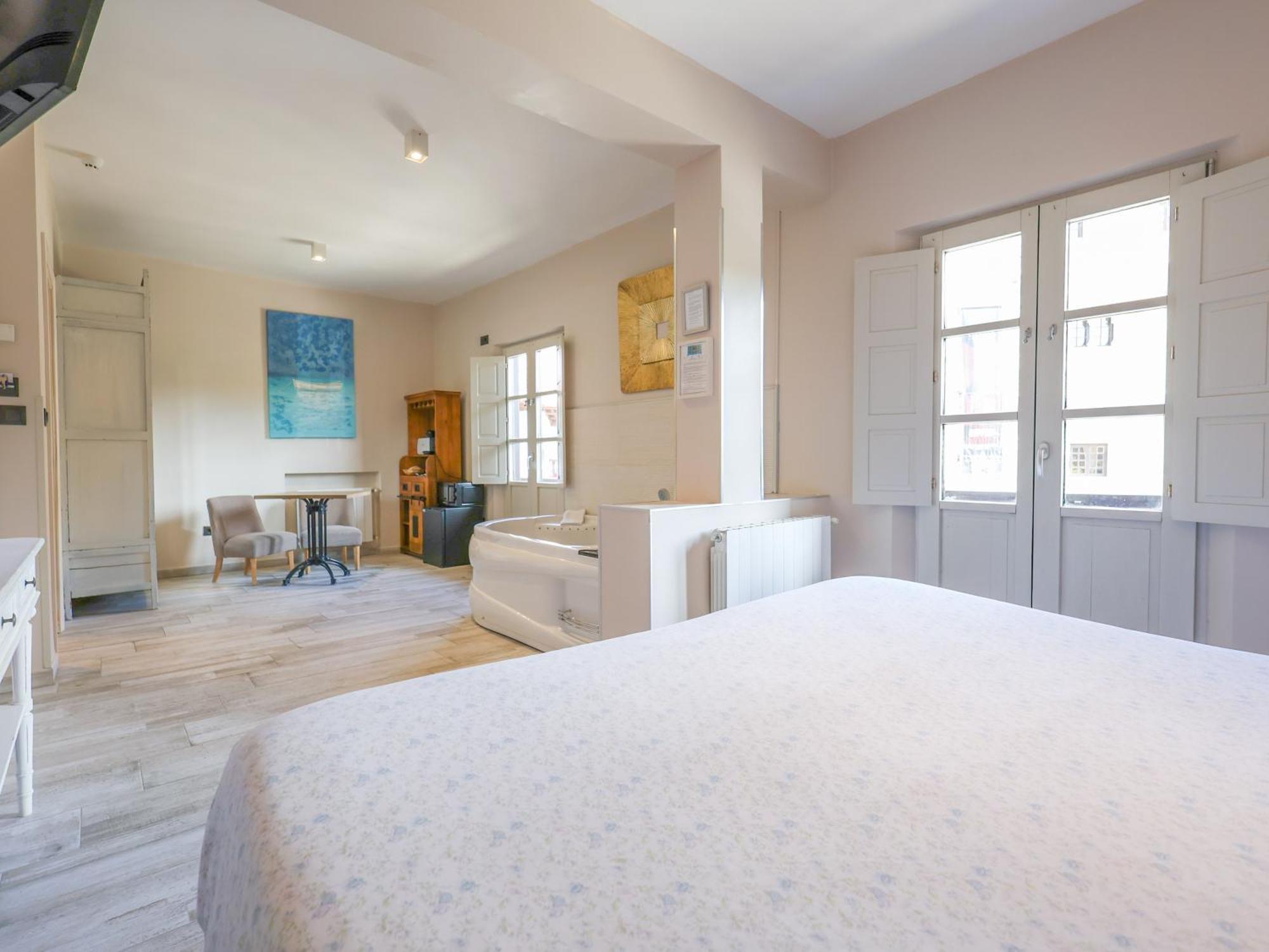 Akla Suites Con Jacuzzi Santillana Santillana del Mar Dış mekan fotoğraf