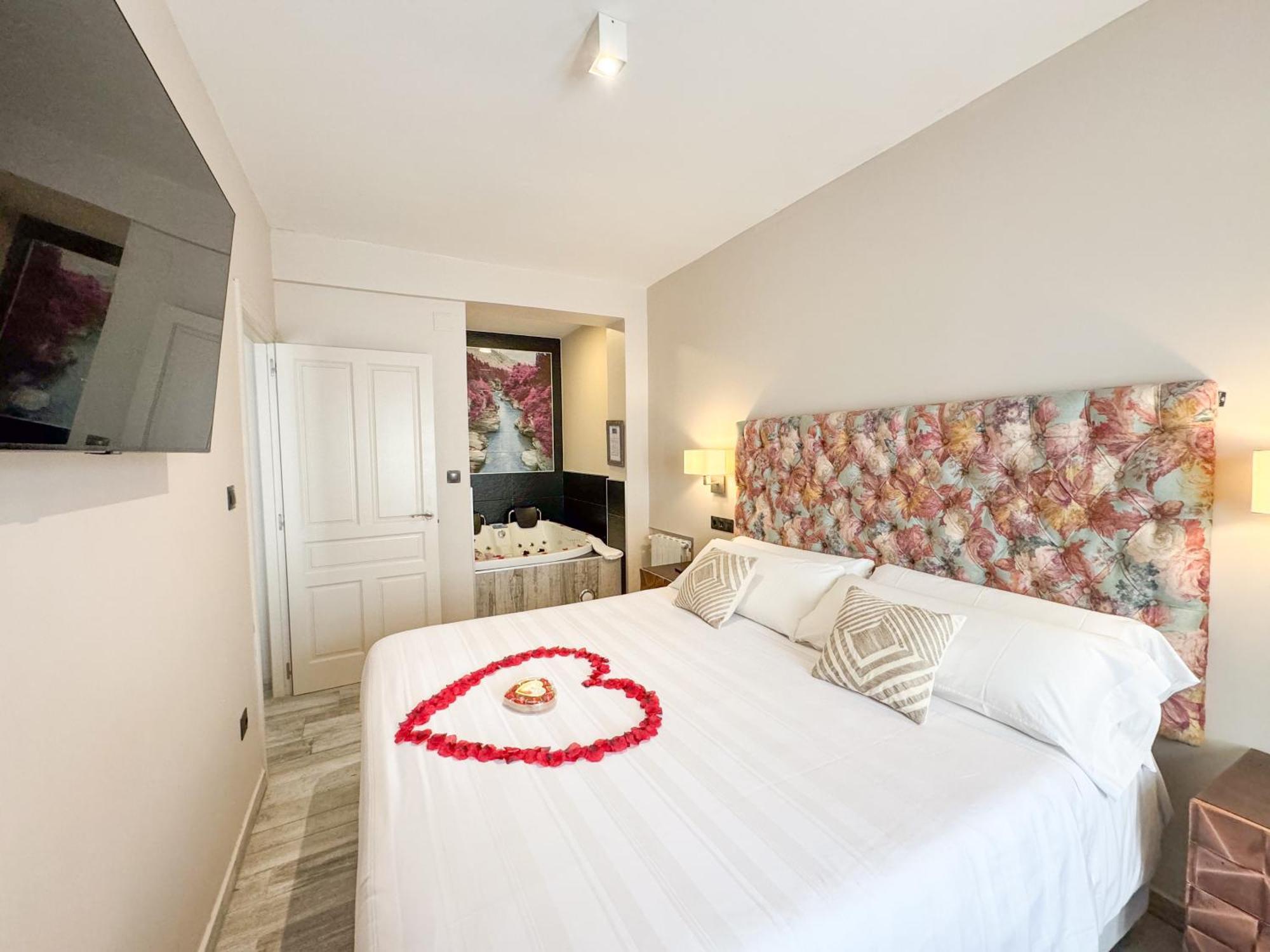 Akla Suites Con Jacuzzi Santillana Santillana del Mar Dış mekan fotoğraf