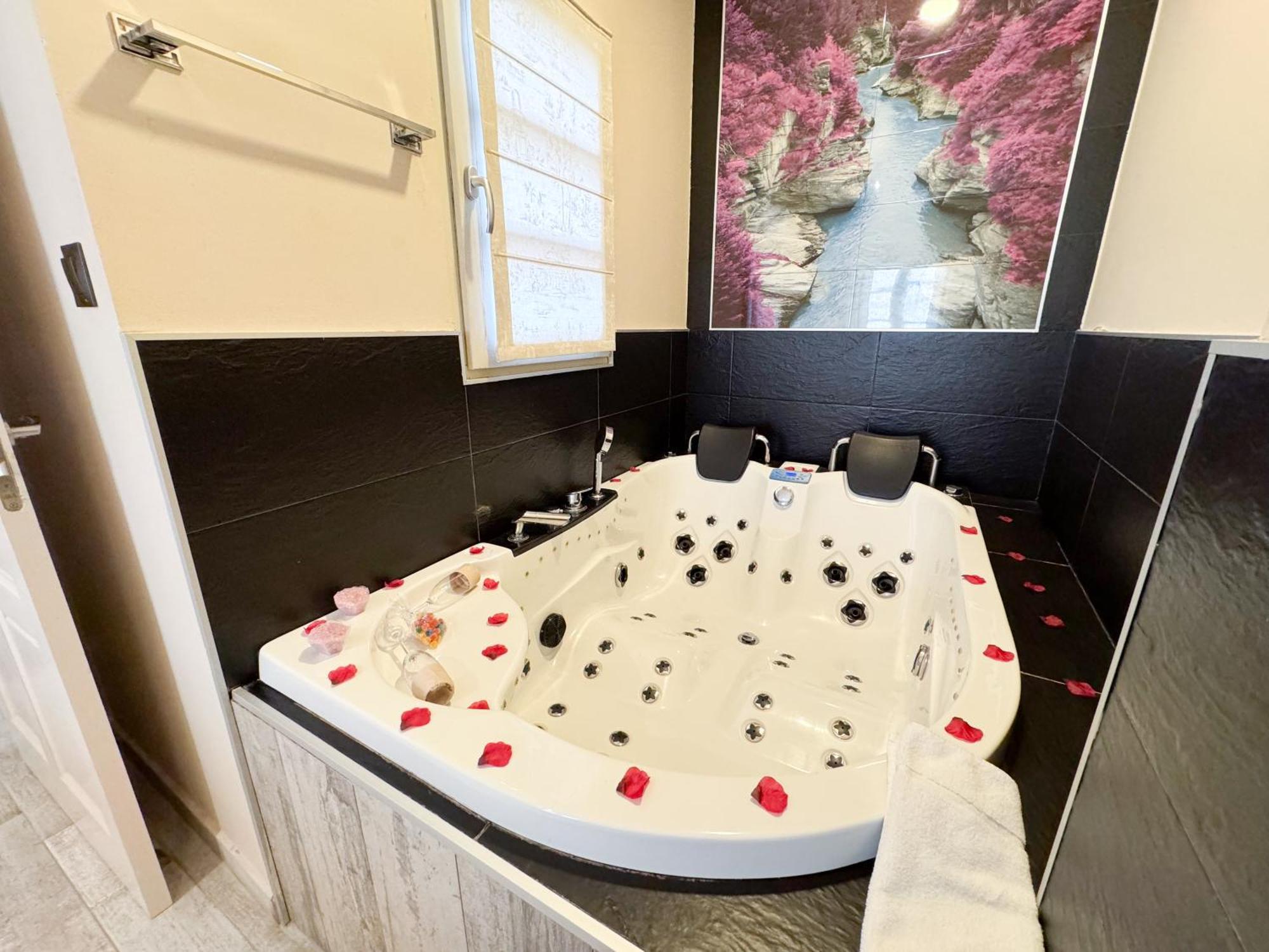 Akla Suites Con Jacuzzi Santillana Santillana del Mar Dış mekan fotoğraf